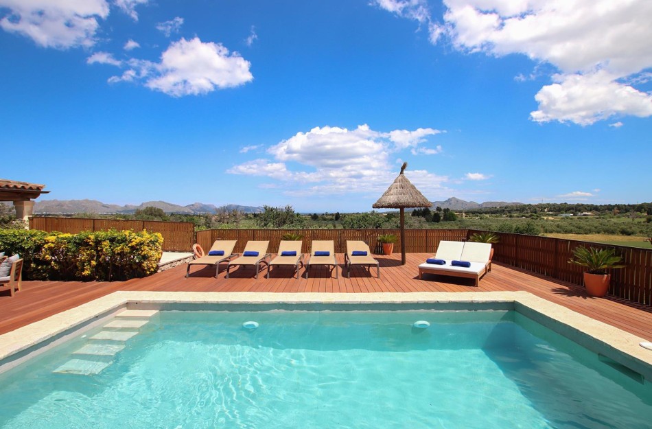 Der schöne Pool der Finca